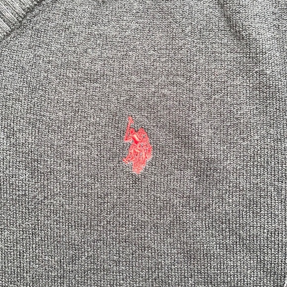 Polo navy vneck pull over long sleeve sweater - Picture 5 of 15